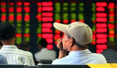 帮主郑重：胜宏科技港股闯关三张底牌定散户去